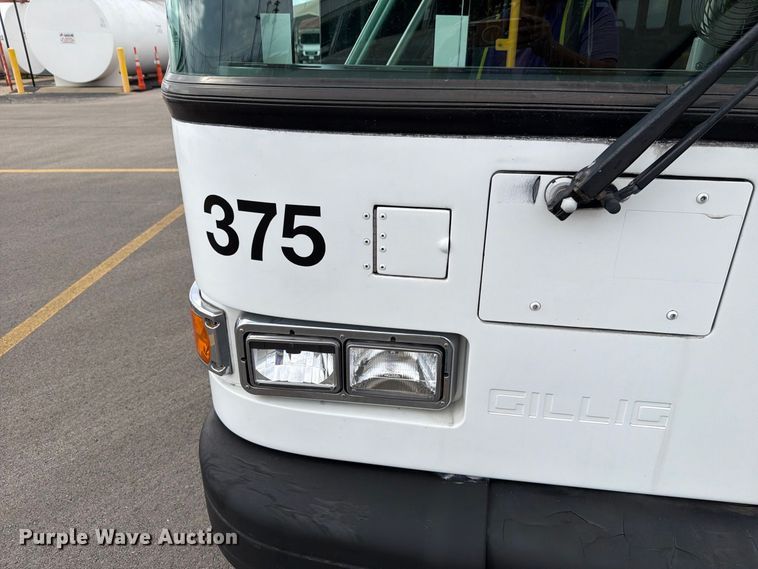 image for item FH6411 2011 Gillig G27B102N4 transit bus