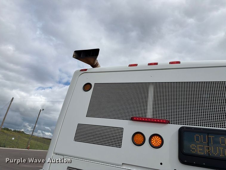image for item FH6411 2011 Gillig G27B102N4 transit bus