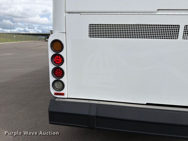 image for item FH6411 2011 Gillig G27B102N4 transit bus