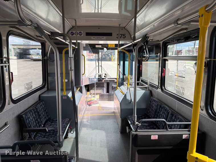 image for item FH6411 2011 Gillig G27B102N4 transit bus
