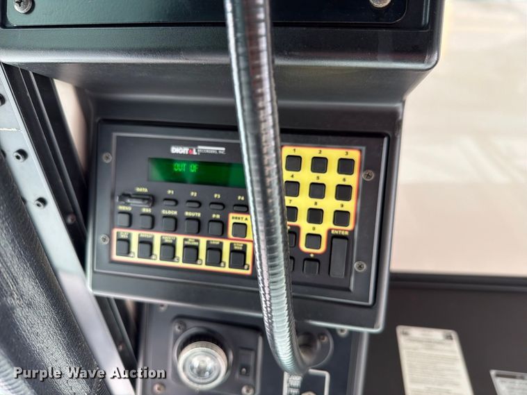 image for item FH6411 2011 Gillig G27B102N4 transit bus