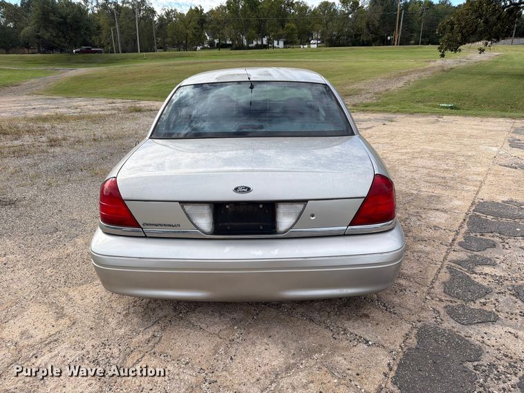 image for item FH6414 2006 Ford  Crown Victoria Police Interceptor 