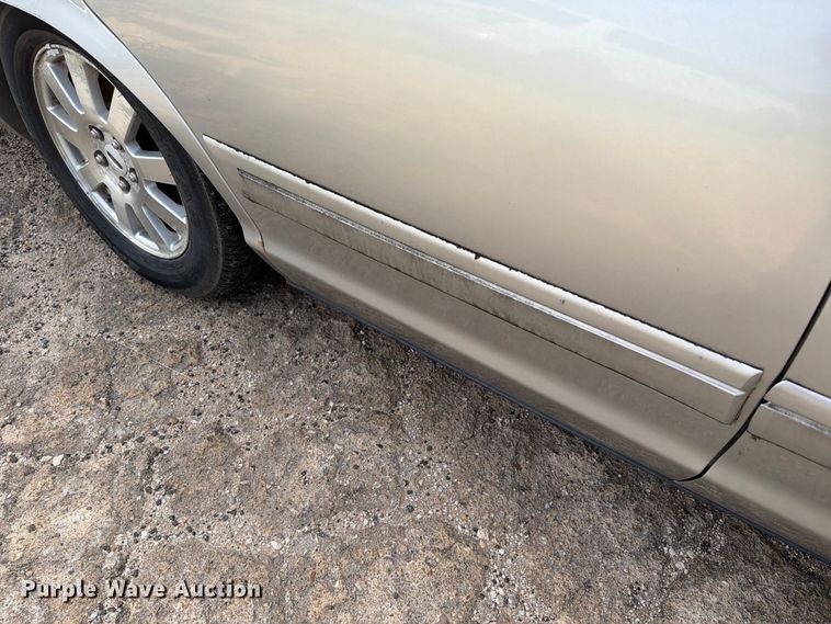 image for item FH6414 2006 Ford  Crown Victoria Police Interceptor 