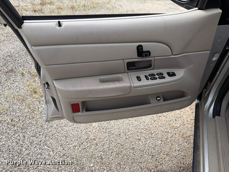 image for item FH6414 2006 Ford  Crown Victoria Police Interceptor 