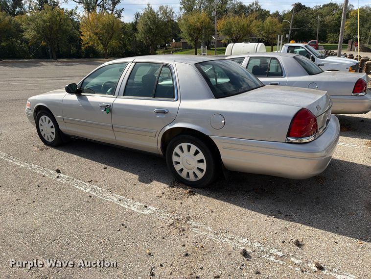 image for item FH6417 2007 Ford Crown Victoria Police Interceptor 