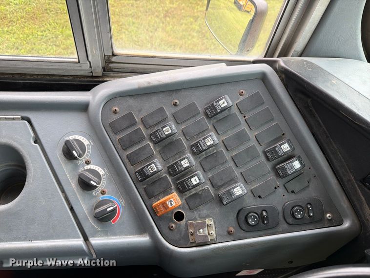 image for item FH6418 2015 IC Bus PB105 school bus