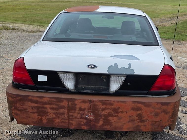 image for item FH6430 2005 Ford  Crown Victoria Police Interceptor 