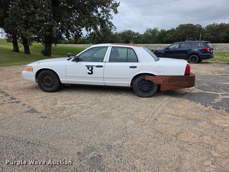 image for item FH6430 2005 Ford  Crown Victoria Police Interceptor 