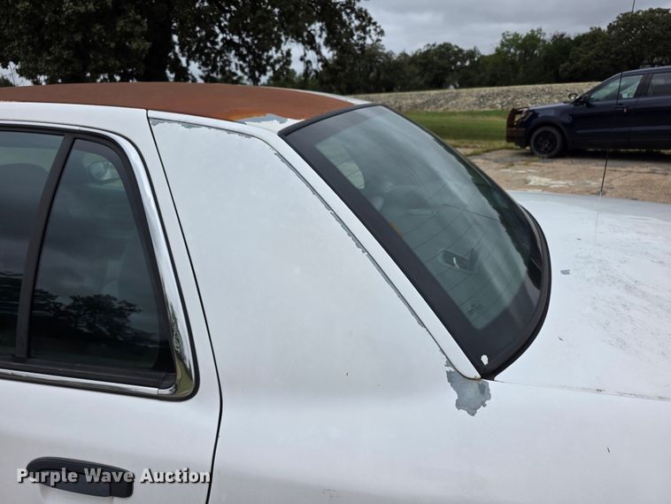 image for item FH6430 2005 Ford  Crown Victoria Police Interceptor 