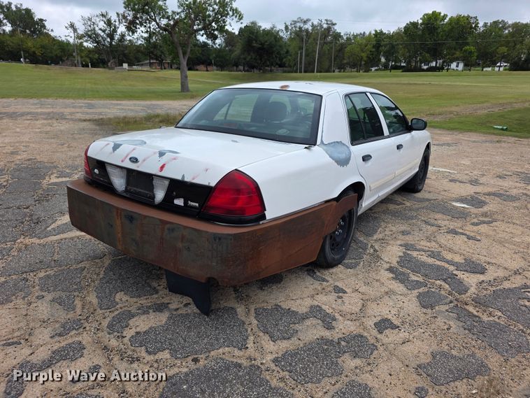 image for item FH6431 2009 Ford  Crown Victoria Police Interceptor 