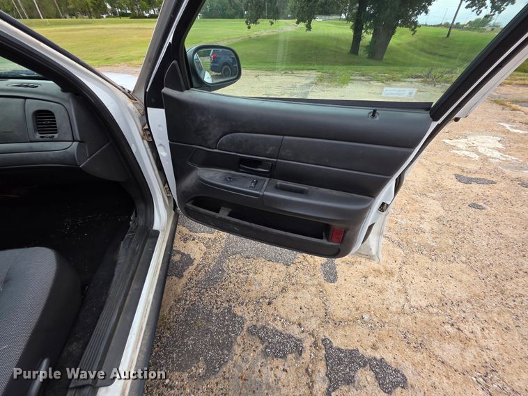 image for item FH6431 2009 Ford  Crown Victoria Police Interceptor 