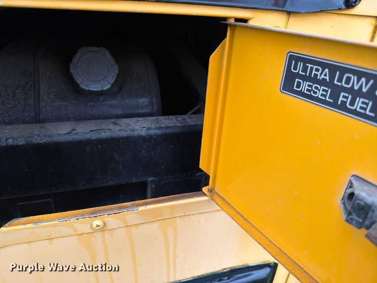 image for item FH6438 2010 IC Bus PB105 school bus