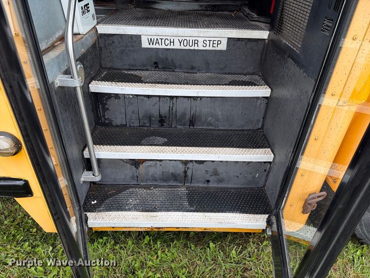 image for item FH6438 2010 IC Bus PB105 school bus