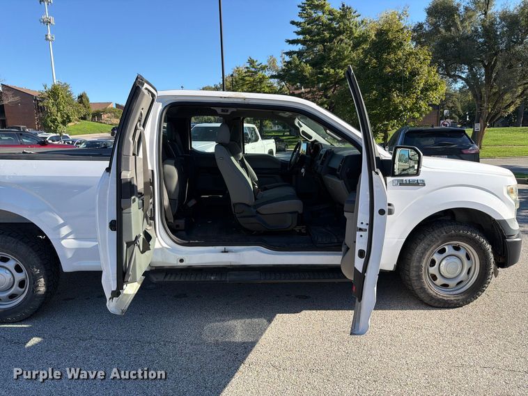 image for item FH6457 2016 Ford F150 XL Ext. Cab pickup truck