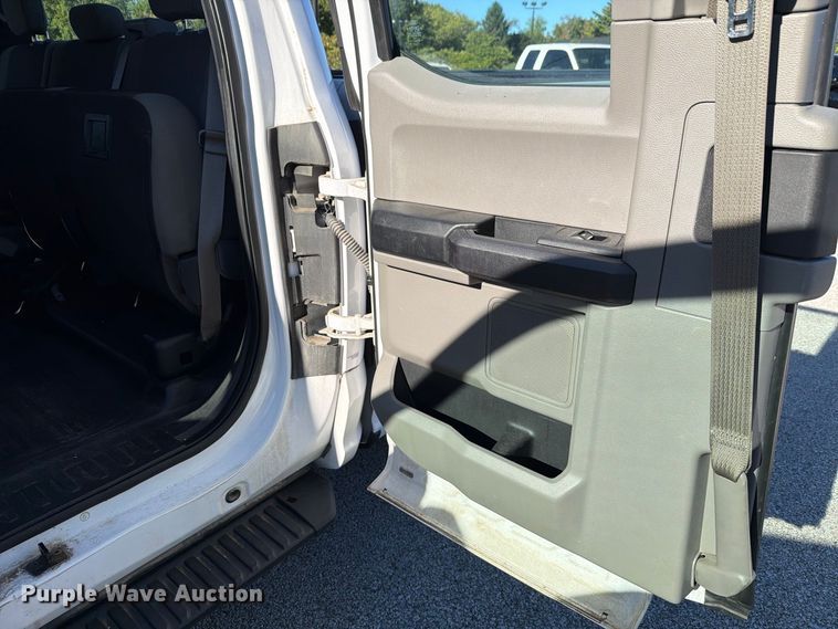 image for item FH6457 2016 Ford F150 XL Ext. Cab pickup truck