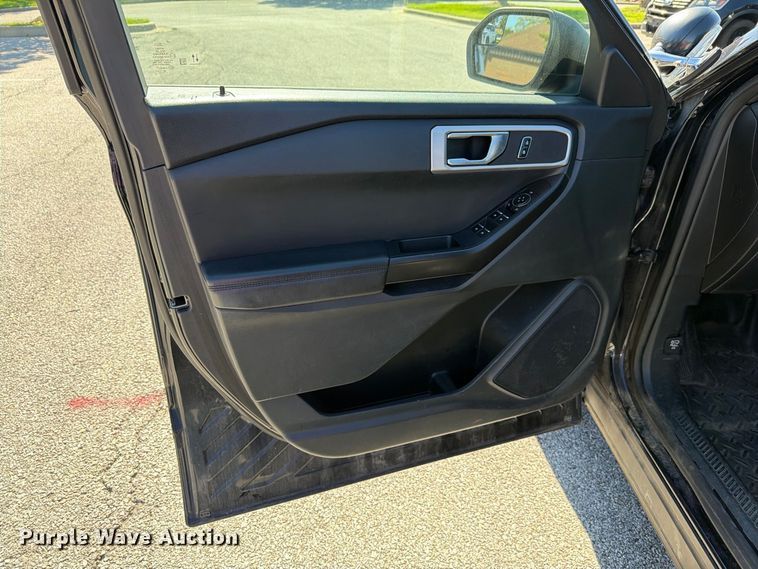 image for item FH6461 2021 Ford Explorer Police Interceptor SUV