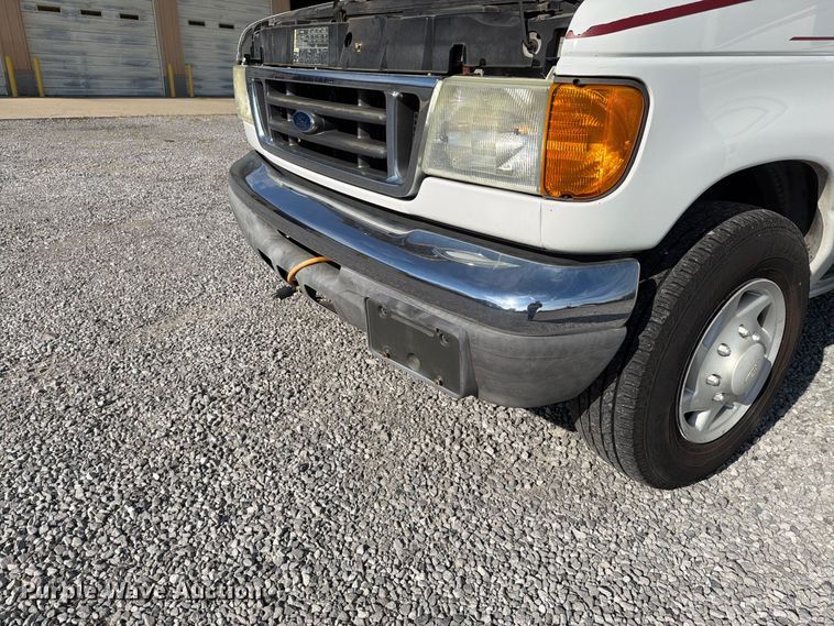 image for item FI1017 2007 Ford E350 handicap accessible van