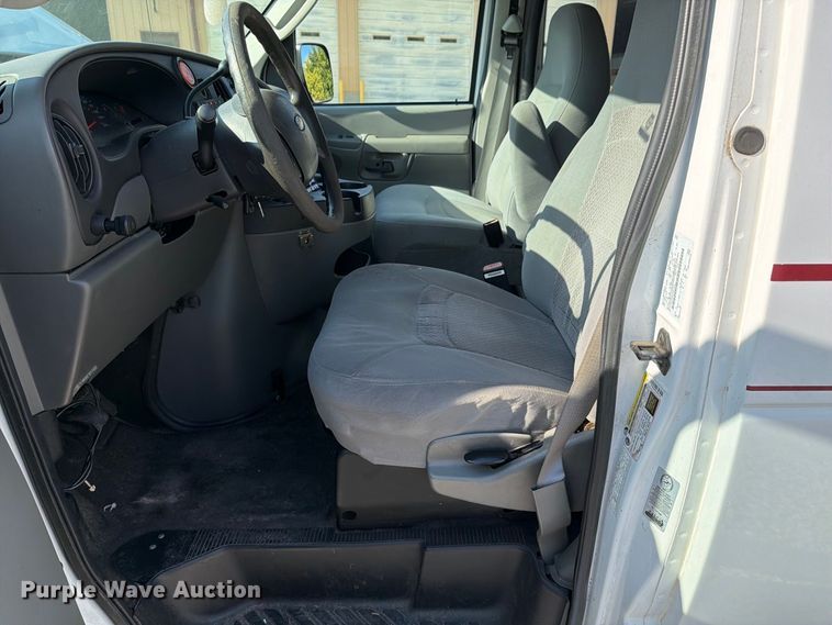 image for item FI1017 2007 Ford E350 handicap accessible van