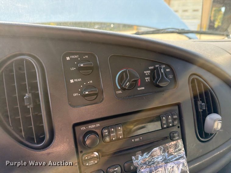 image for item FI1017 2007 Ford E350 handicap accessible van