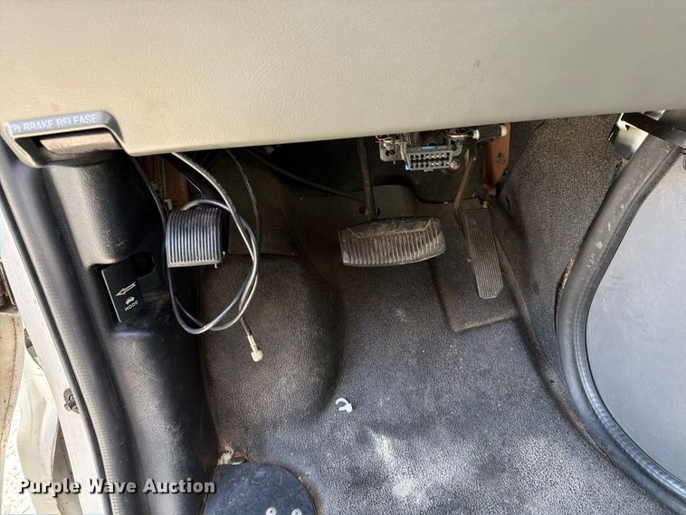 image for item FI1017 2007 Ford E350 handicap accessible van