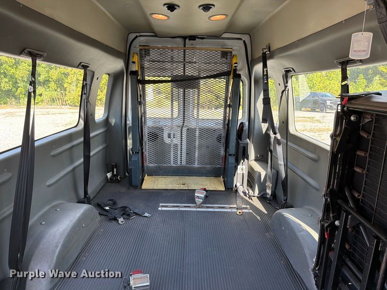 image for item FI1017 2007 Ford E350 handicap accessible van