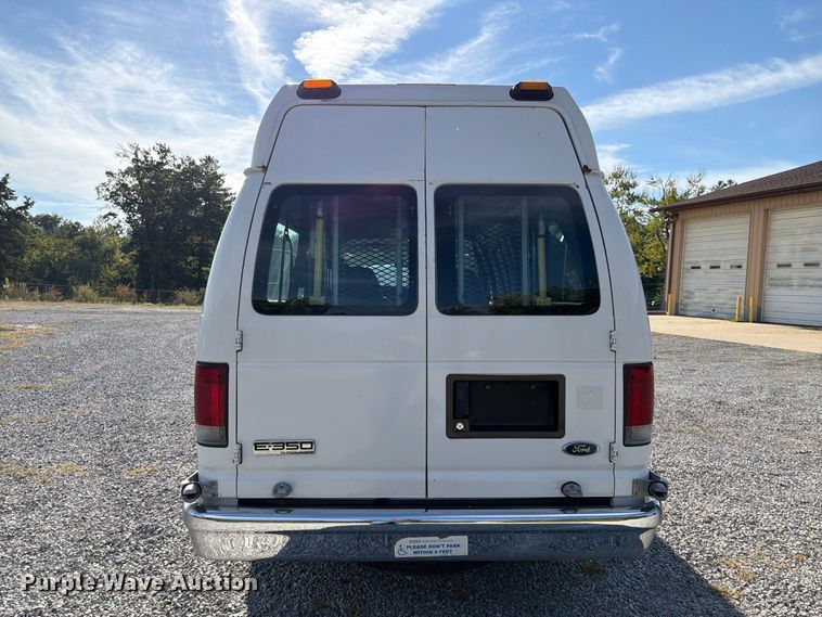 image for item FI1017 2007 Ford E350 handicap accessible van