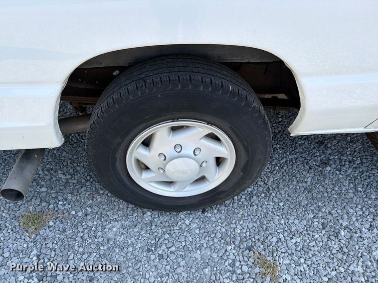 image for item FI1017 2007 Ford E350 handicap accessible van