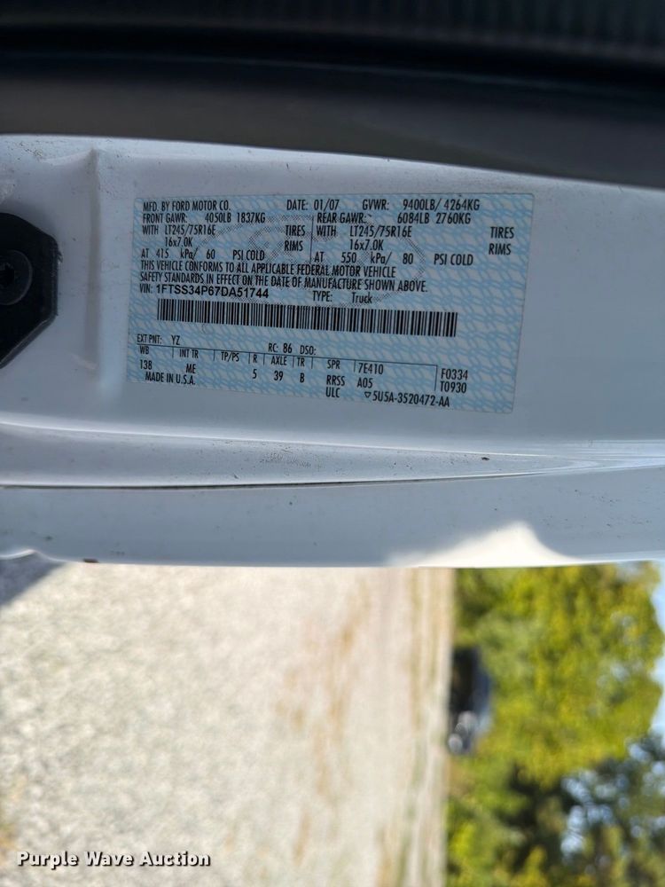 image for item FI1017 2007 Ford E350 handicap accessible van