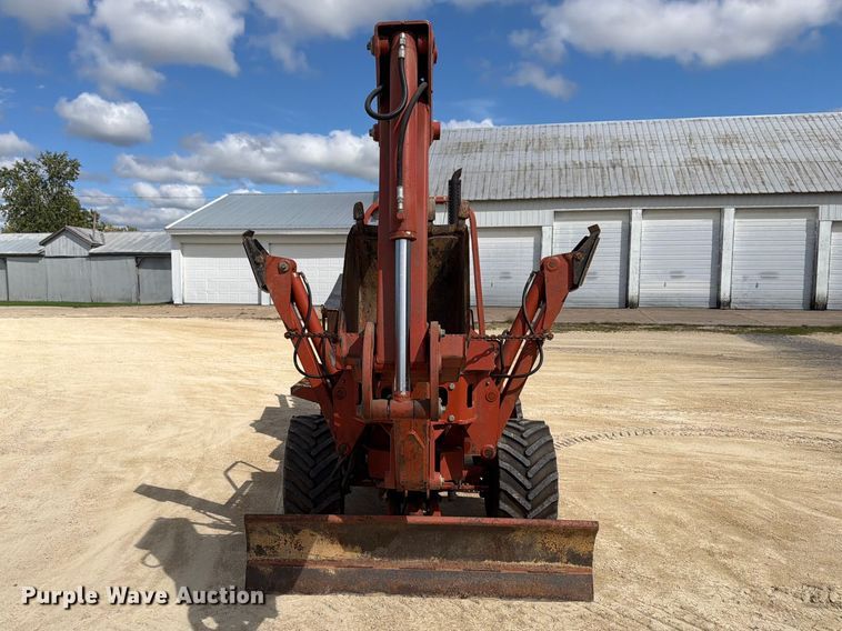 image for item FJ0532 1989 Ditch Witch 5010DD vibratory cable plow