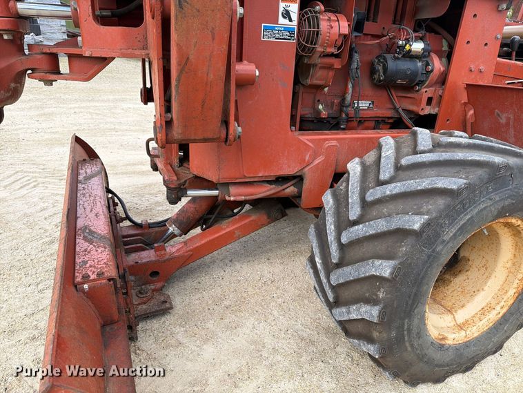 image for item FJ0532 1989 Ditch Witch 5010DD vibratory cable plow