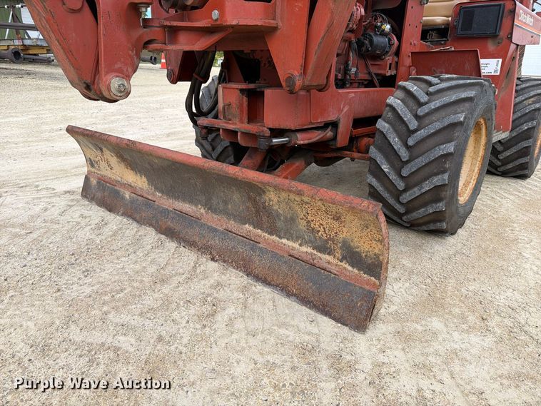 image for item FJ0532 1989 Ditch Witch 5010DD vibratory cable plow