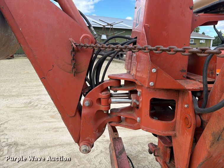 image for item FJ0532 1989 Ditch Witch 5010DD vibratory cable plow