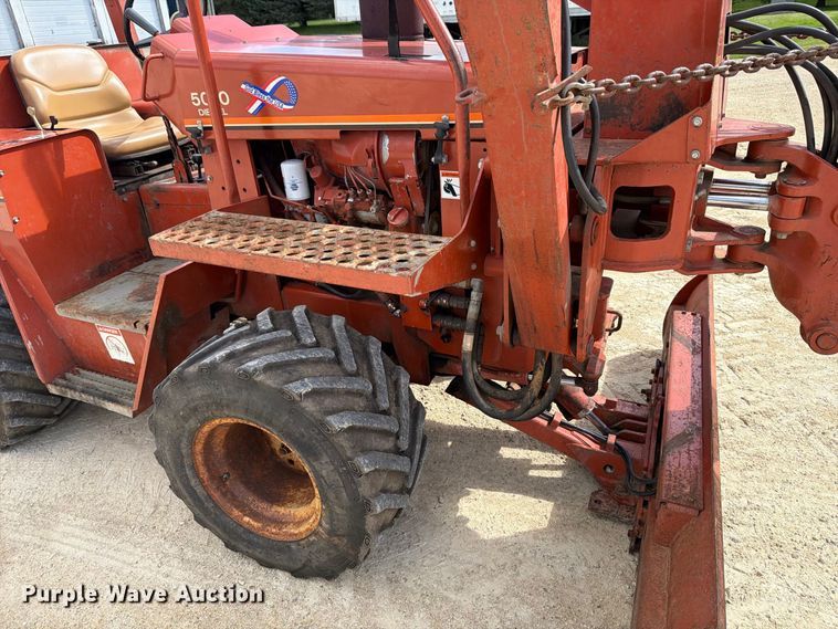 image for item FJ0532 1989 Ditch Witch 5010DD vibratory cable plow