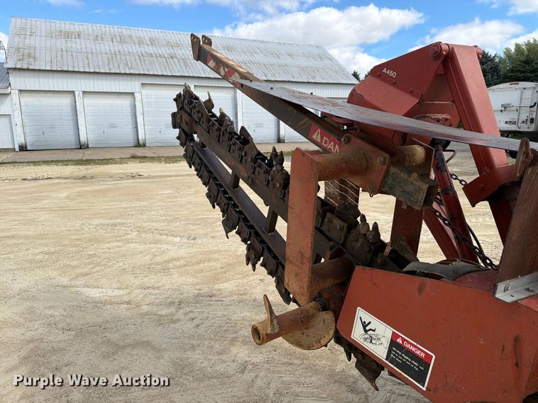 image for item FJ0532 1989 Ditch Witch 5010DD vibratory cable plow