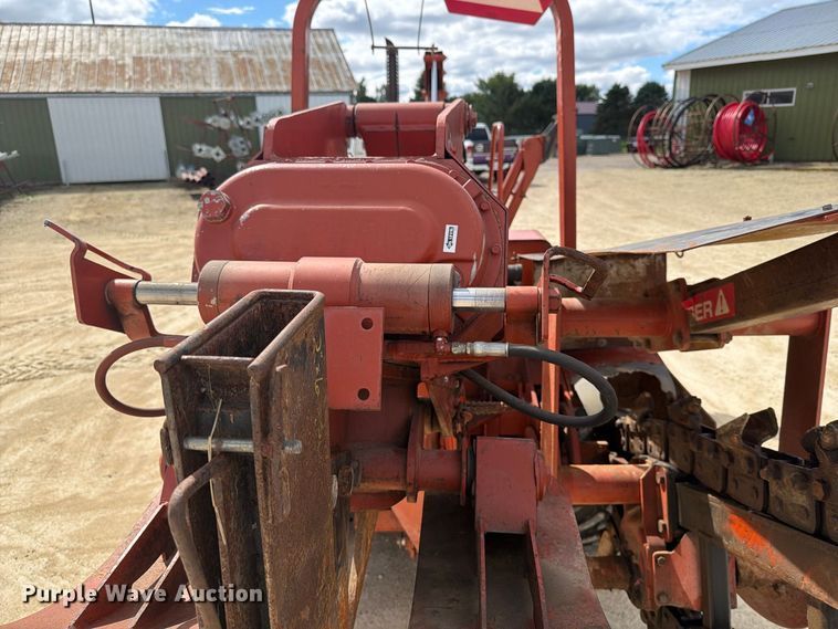 image for item FJ0532 1989 Ditch Witch 5010DD vibratory cable plow