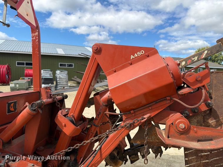 image for item FJ0532 1989 Ditch Witch 5010DD vibratory cable plow