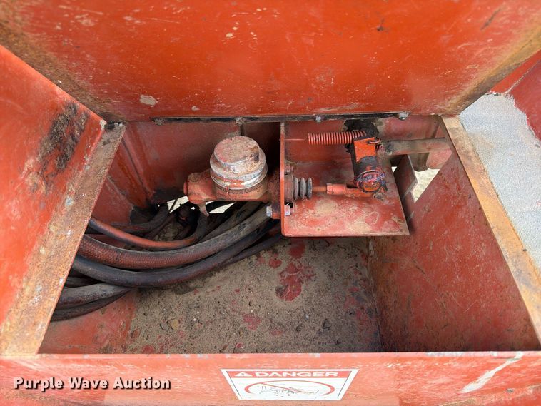 image for item FJ0532 1989 Ditch Witch 5010DD vibratory cable plow