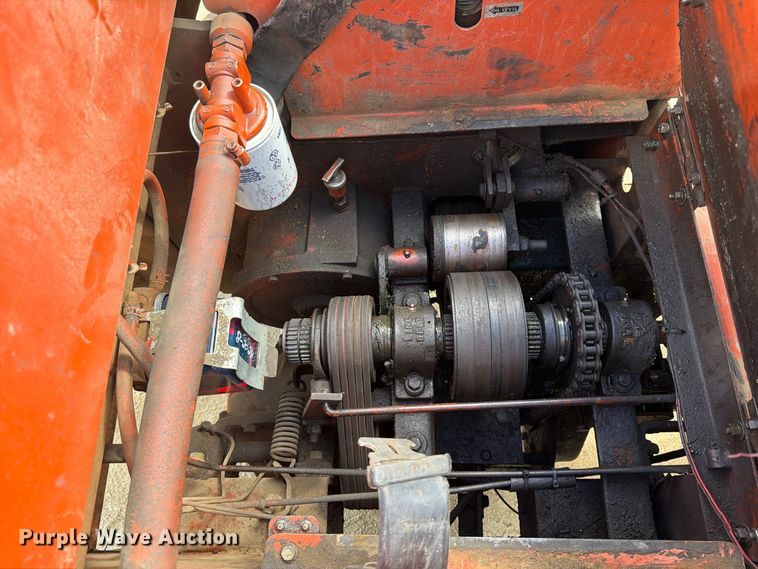 image for item FJ0532 1989 Ditch Witch 5010DD vibratory cable plow