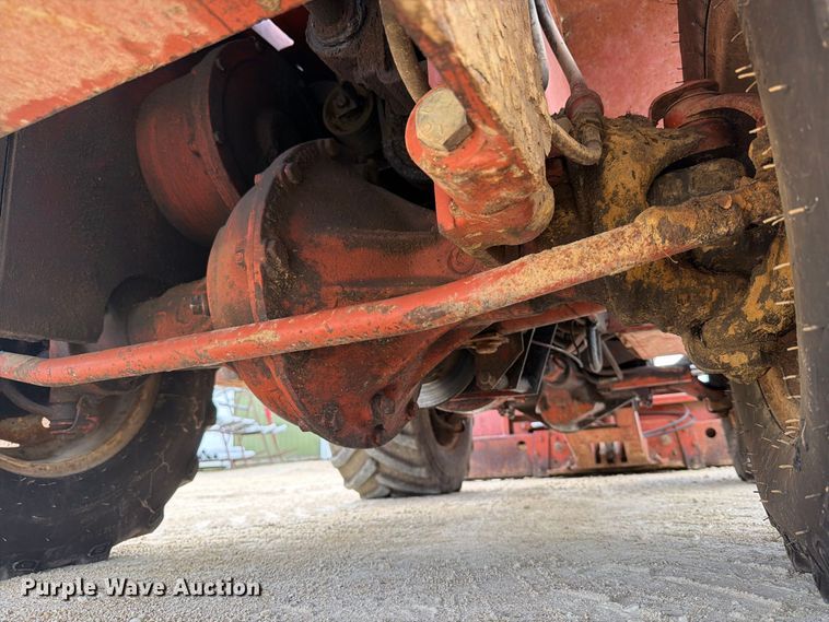 image for item FJ0532 1989 Ditch Witch 5010DD vibratory cable plow