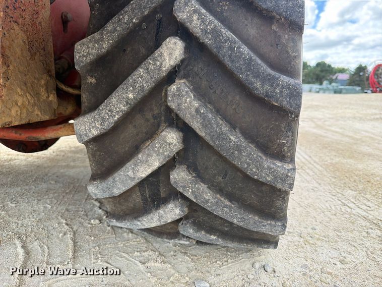 image for item FJ0532 1989 Ditch Witch 5010DD vibratory cable plow