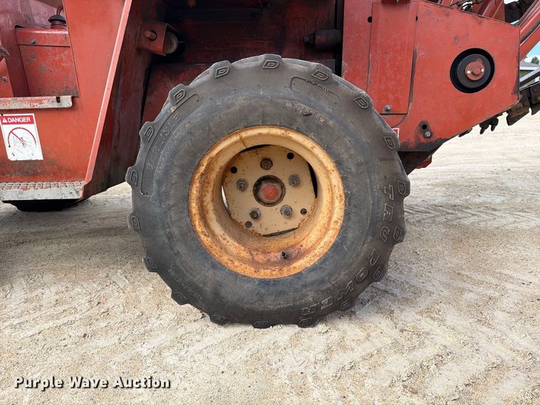 image for item FJ0532 1989 Ditch Witch 5010DD vibratory cable plow