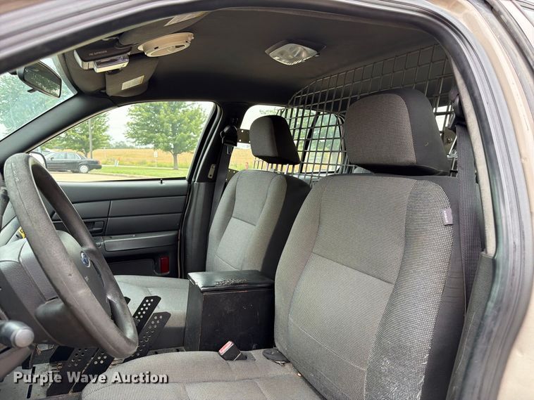 image for item FK3474 2007 Ford Crown Victoria Police Interceptor 