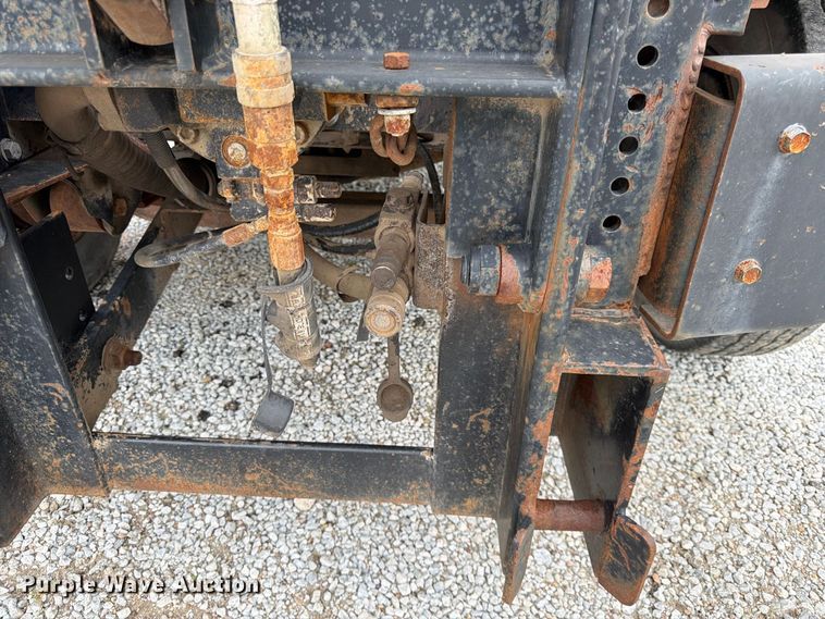 image for item FK3809 2000 GMC C7 dump truck