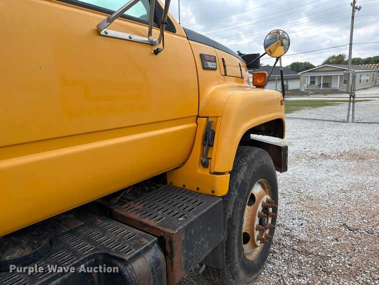 image for item FK3809 2000 GMC C7 dump truck