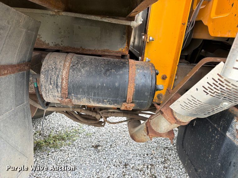 image for item FK3809 2000 GMC C7 dump truck