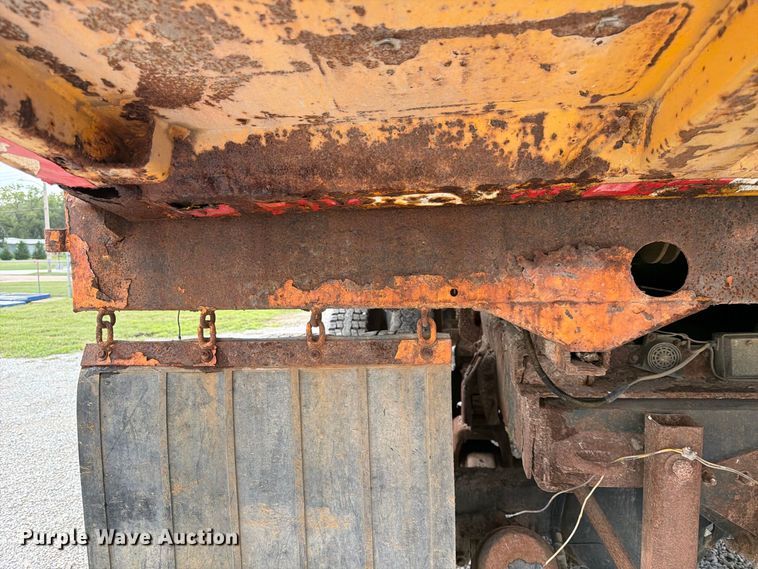 image for item FK3809 2000 GMC C7 dump truck