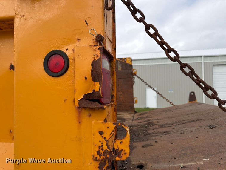 image for item FK3809 2000 GMC C7 dump truck