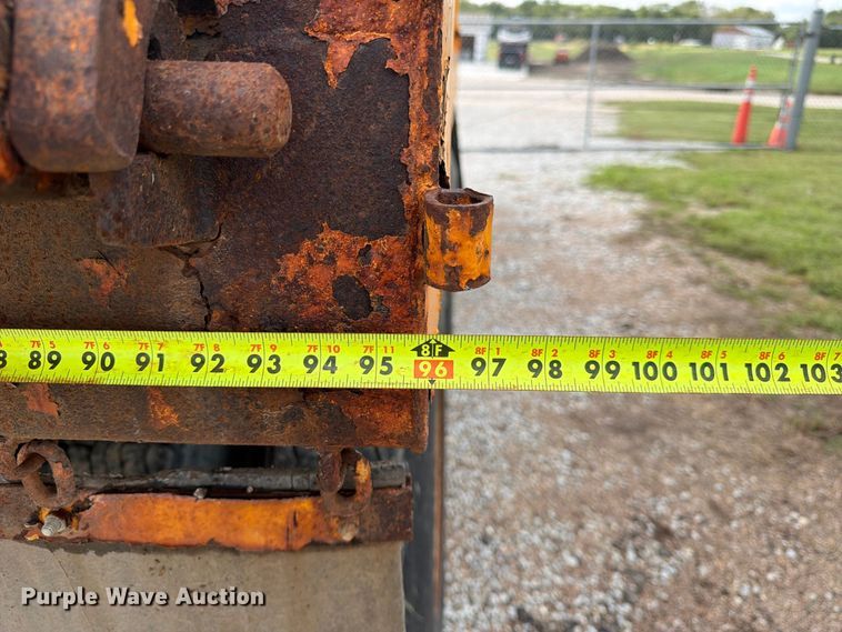 image for item FK3809 2000 GMC C7 dump truck