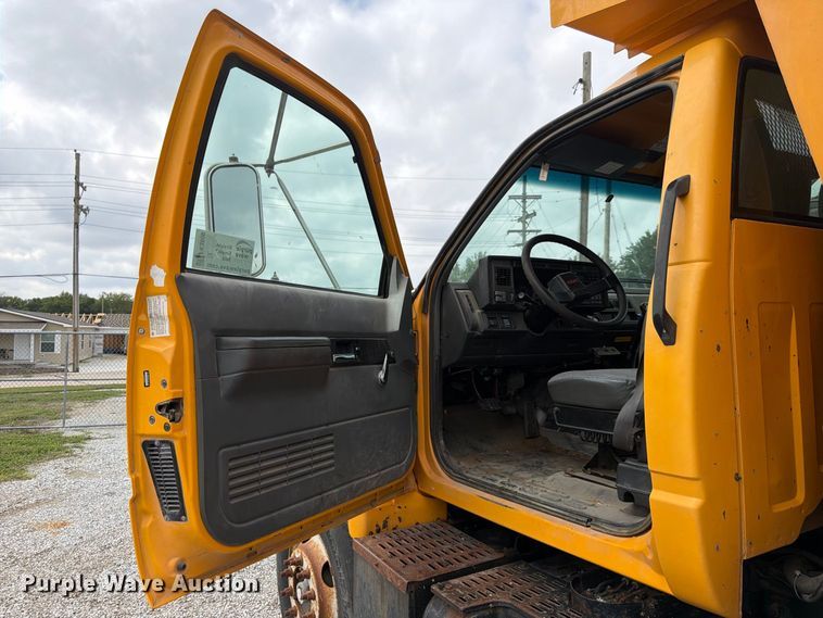 image for item FK3809 2000 GMC C7 dump truck