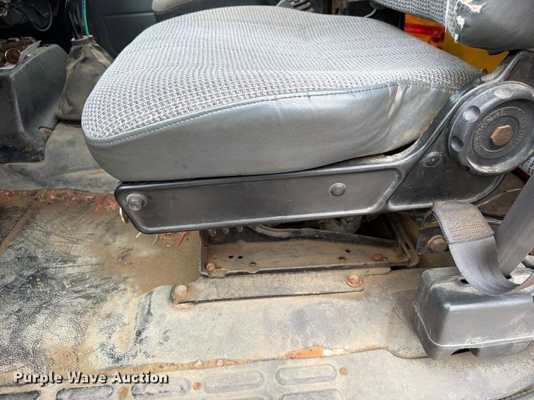 image for item FK3809 2000 GMC C7 dump truck